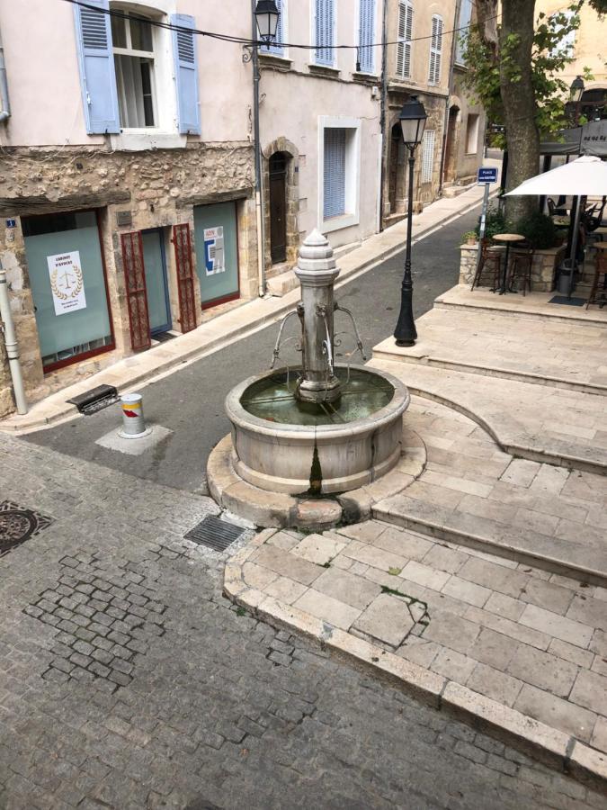Fontaine Lägenhet Aups Exteriör bild